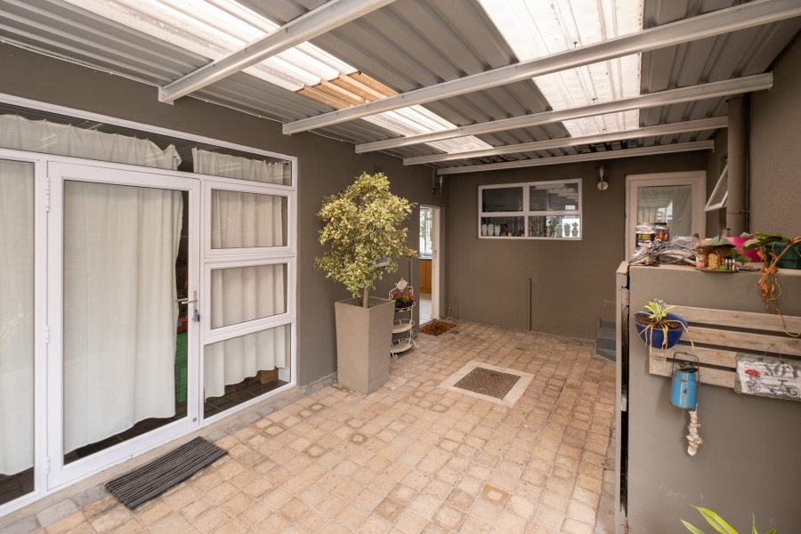 1 Bedroom Property for Sale in Plumstead Western Cape
